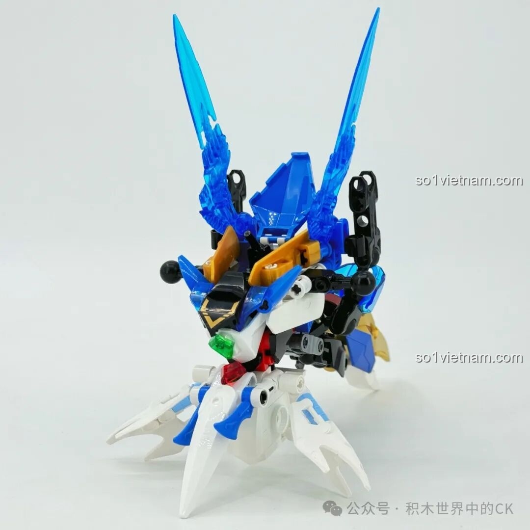 Phần đầu của robot F5 Cơ Giáp Biến Hình Pterosaur F5-A0009 ở dạng Pterosaur.