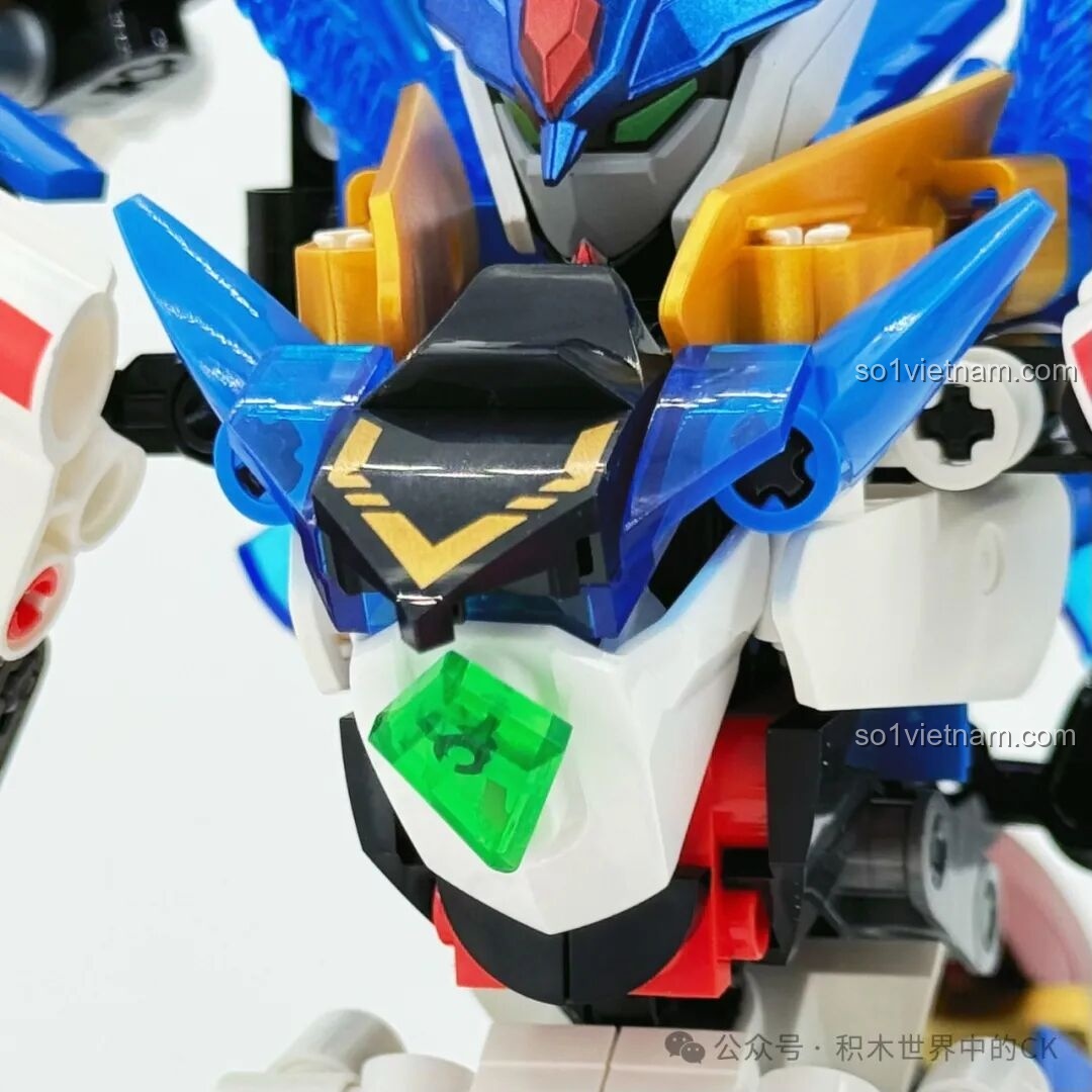 Cận cảnh phần đầu của robot F5 Cơ Giáp Biến Hình Pterosaur F5-A0009.