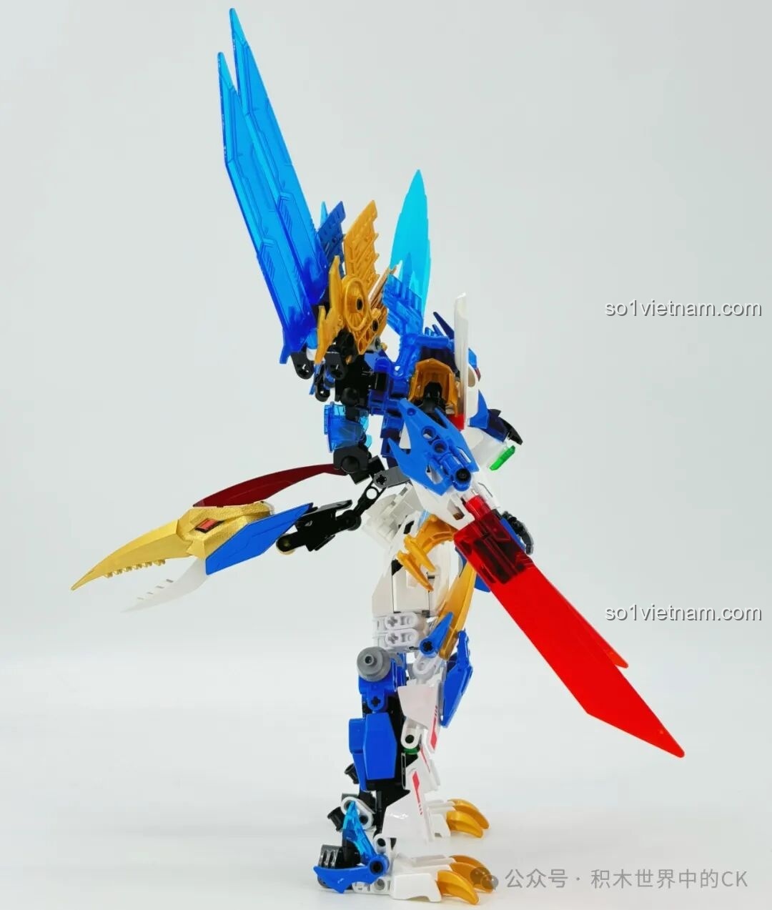 Robot F5 Cơ Giáp Biến Hình Pterosaur F5-A0009 ở dạng Cơ Giáp, nhìn từ phía sau.