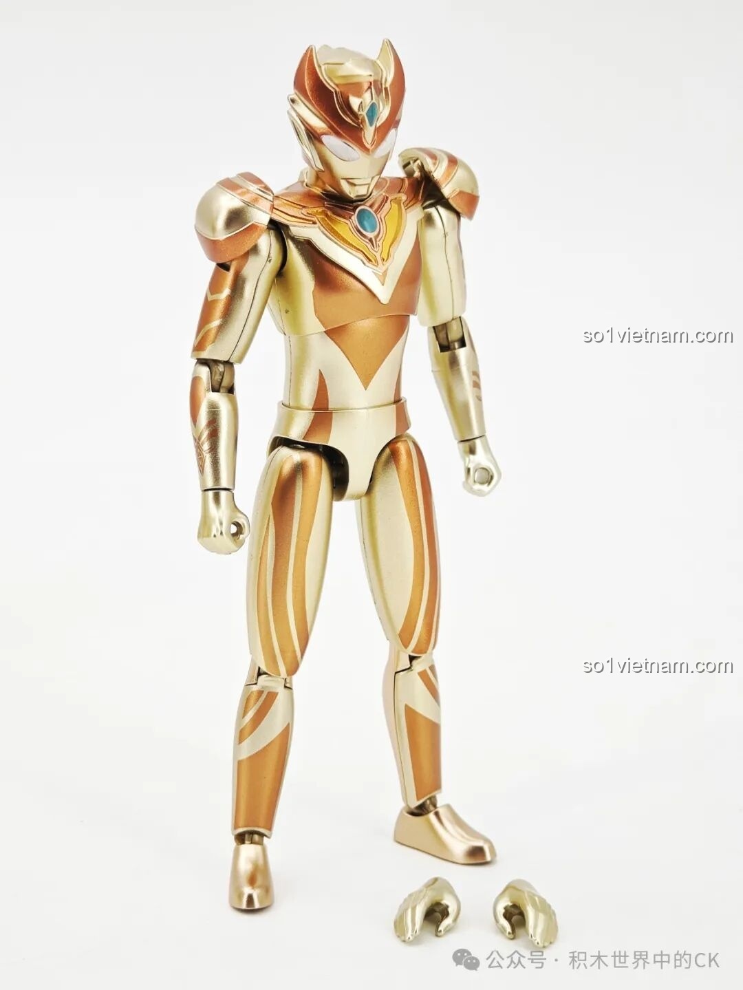 Set đồ chơi mô hình Glitter Tiga Golden cho con trai từ 8 tuổi, một phần của bộ 4 Ultraman Keeppley 75241.