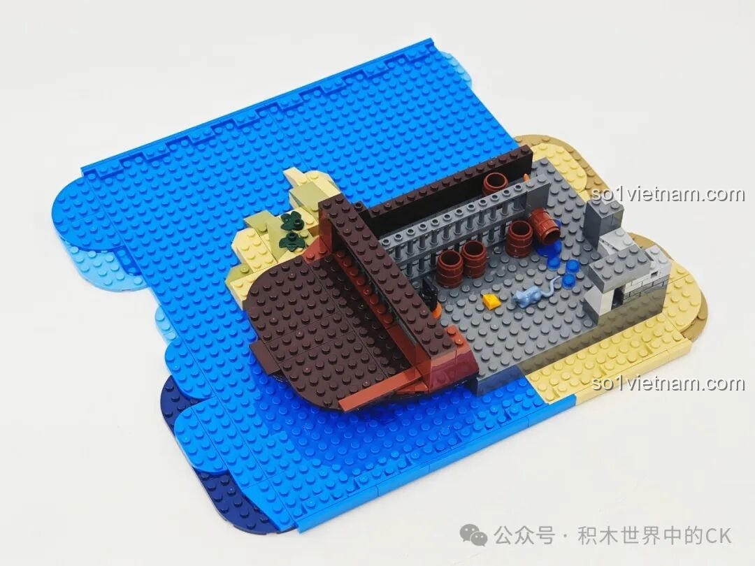 Giai đoạn đầu lắp ráp Funwhole F9011 Quán Rượu Bến Tàu, hình thành nền móng và bến tàu.