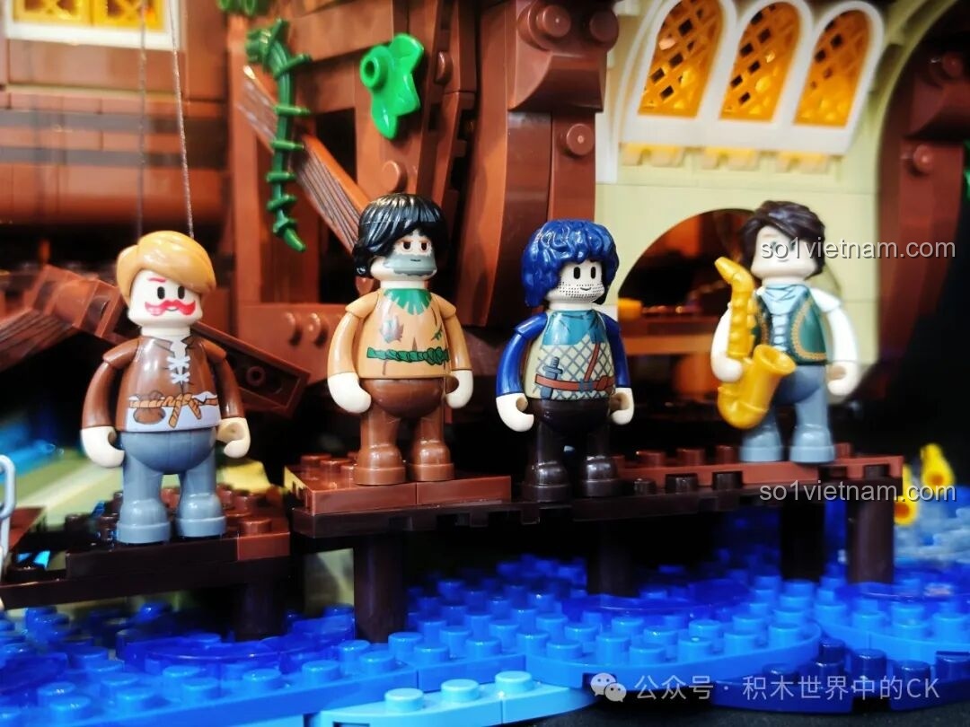 Mô hình Funwhole F9011 Quán Rượu Bến Tàu đã hoàn thiện cùng các nhân vật minifigure trên bến tàu.