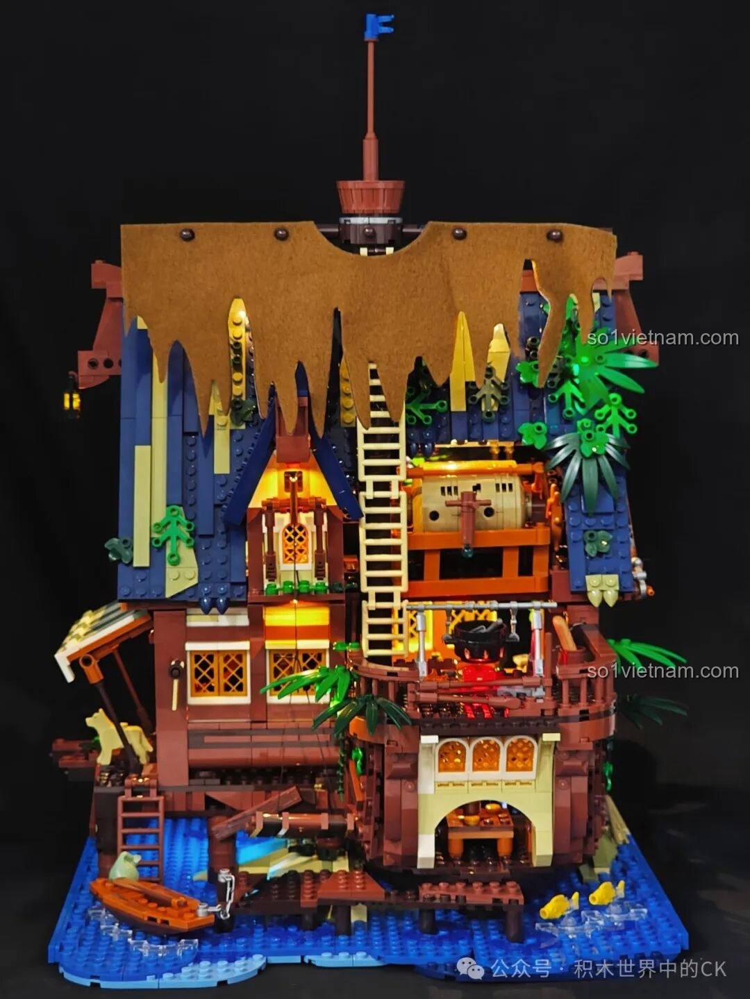 Góc nhìn chính diện mô hình Funwhole F9011 Quán Rượu Bến Tàu với đèn LED chiếu sáng nội thất.