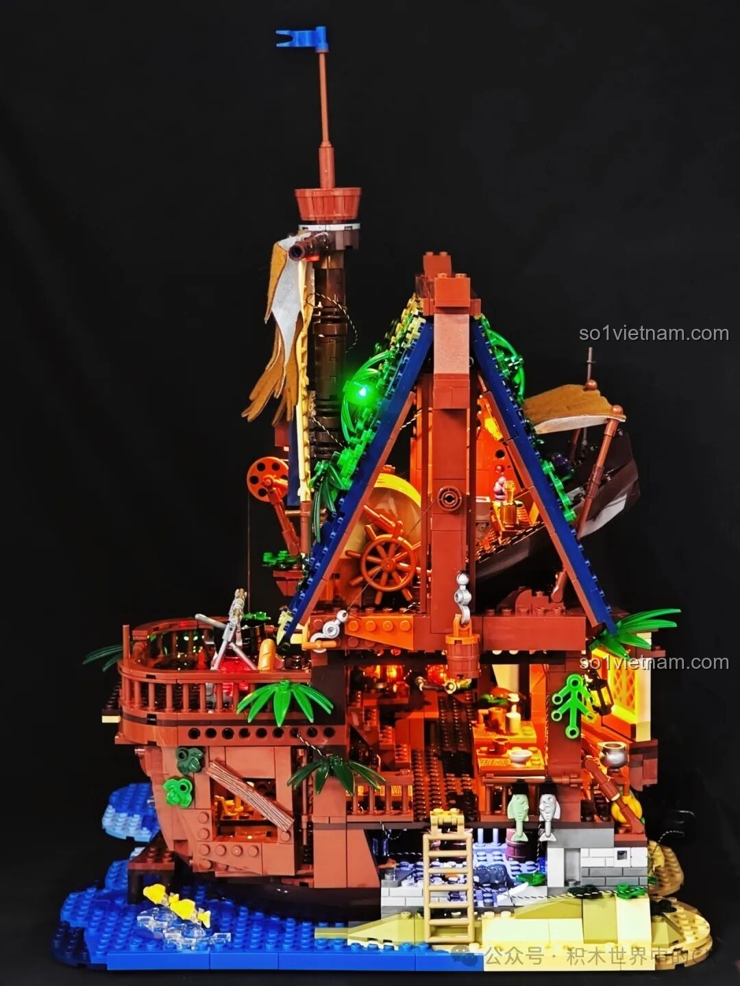 Mô hình Funwhole F9011 Quán Rượu Bến Tàu nhìn từ phía sau, đèn LED chiếu sáng toàn bộ không gian.