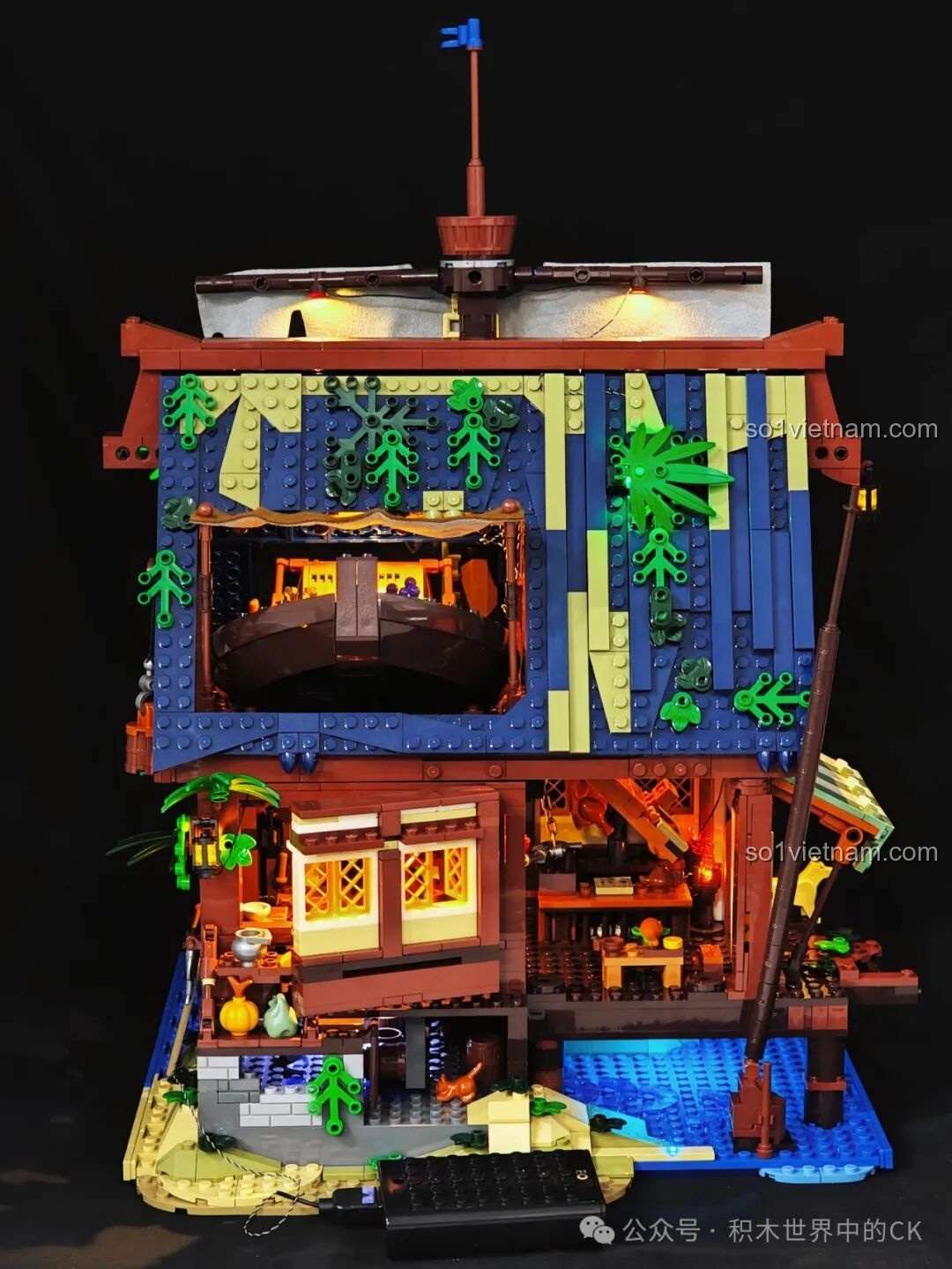 Mô hình Funwhole F9011 Quán Rượu Bến Tàu từ góc nhìn khác, đèn LED tạo hiệu ứng ánh sáng độc đáo.