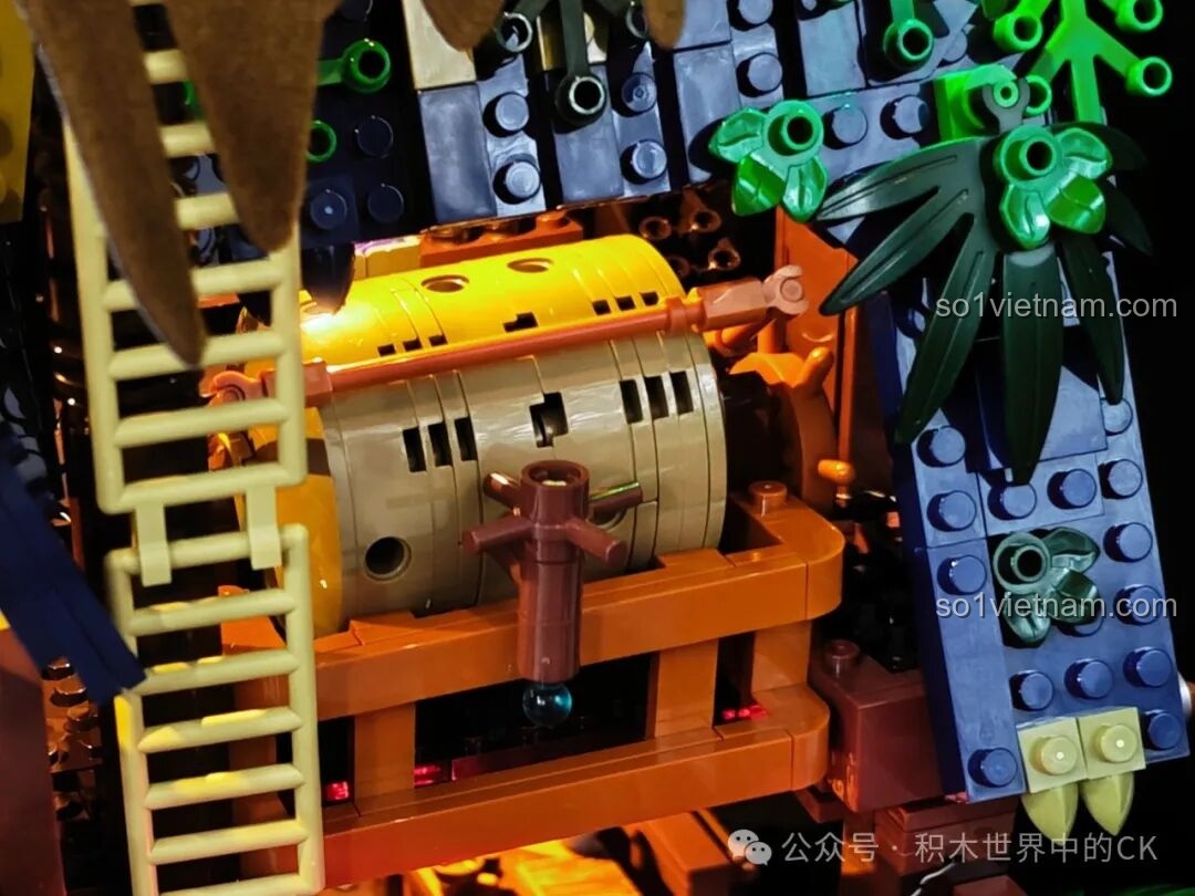 Cận cảnh bánh xe ròng rọc và đèn lồng treo trên cao của quán rượu Funwhole F9011.