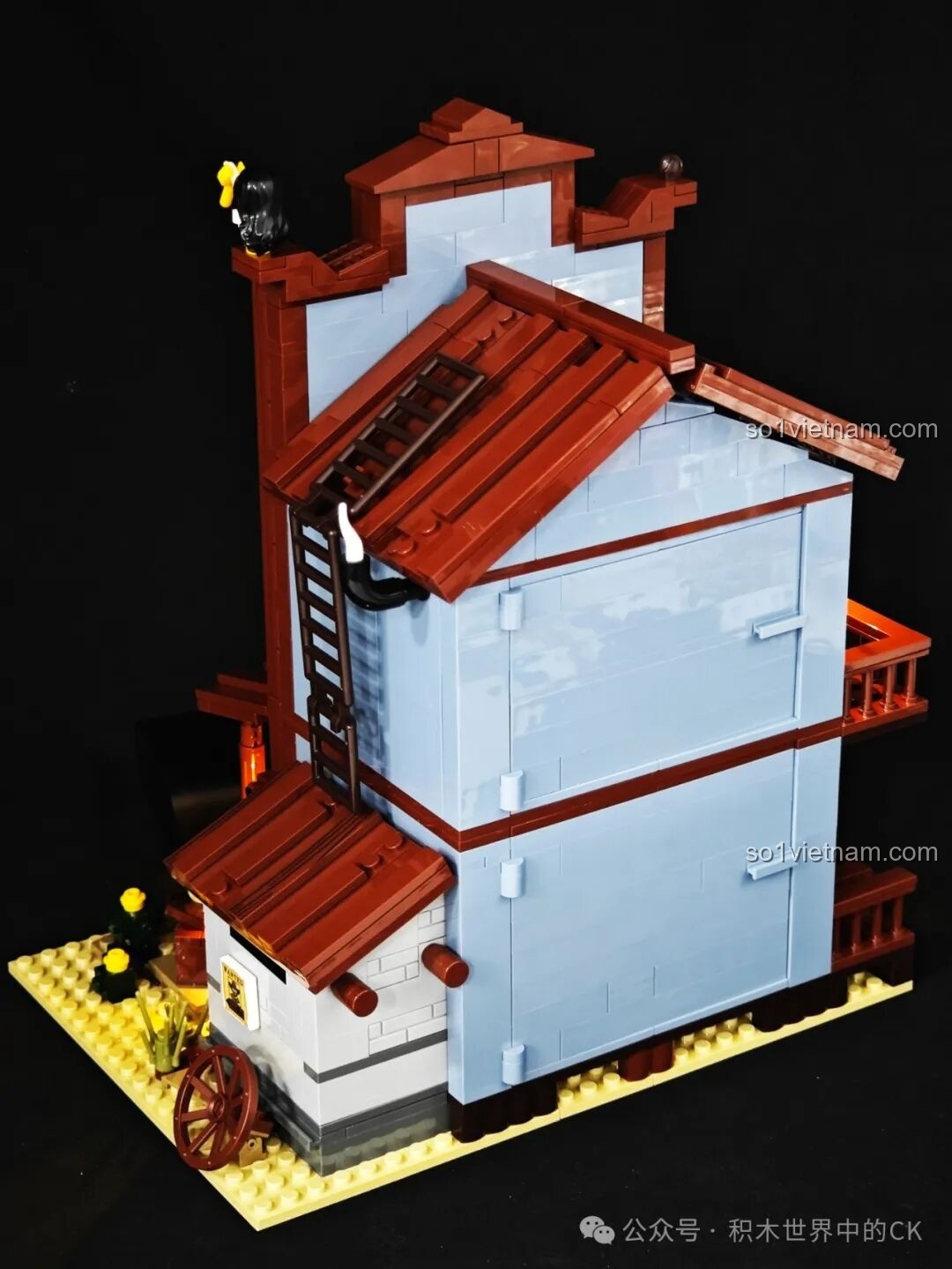 Góc nhìn phía sau mô hình FunWhole F9026 Văn phòng Cảnh sát trưởng Miền Tây với đèn LED và cửa sổ nhà tù.