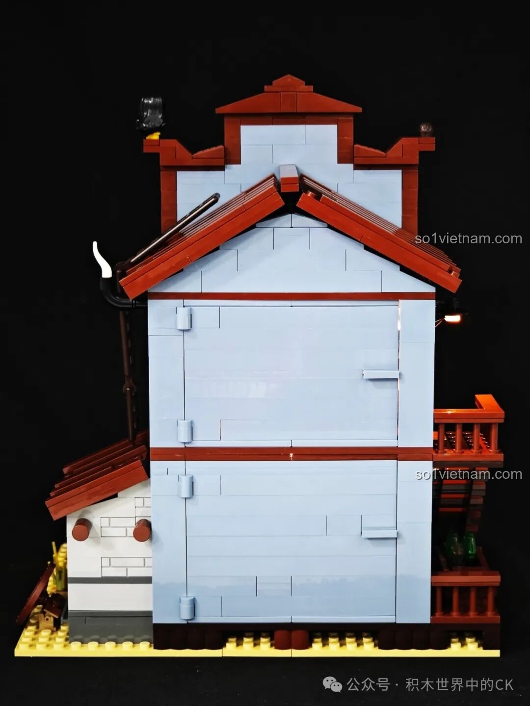 Mặt bên của mô hình FunWhole F9026 Văn phòng Cảnh sát trưởng Miền Tây với các bức tường trơn.