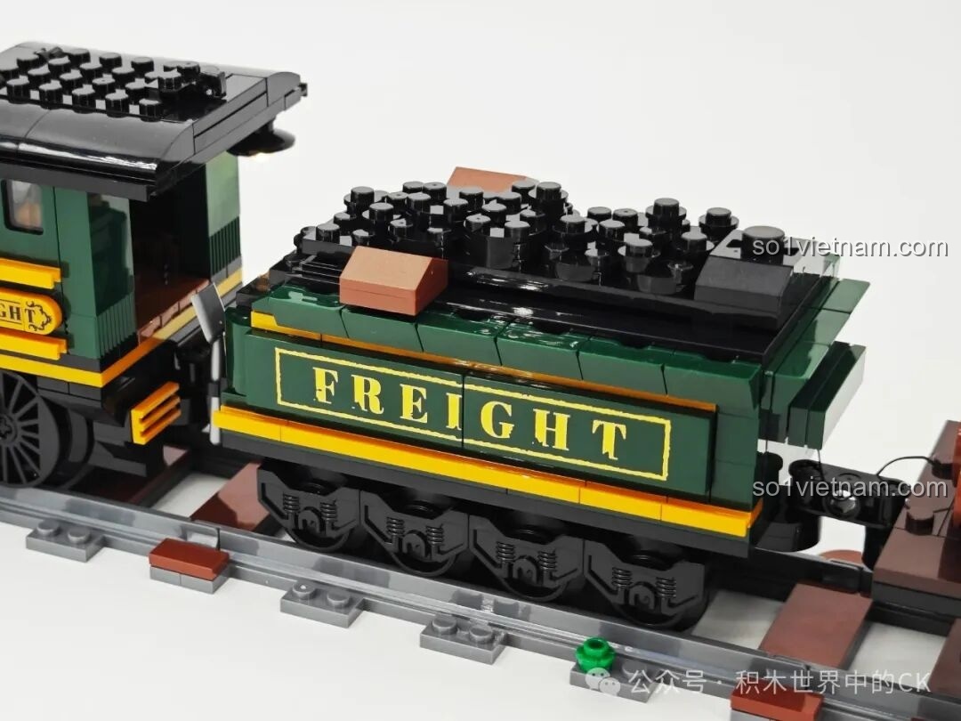 Mô hình tàu hỏa Funwhole F9036 đã hoàn thiện.