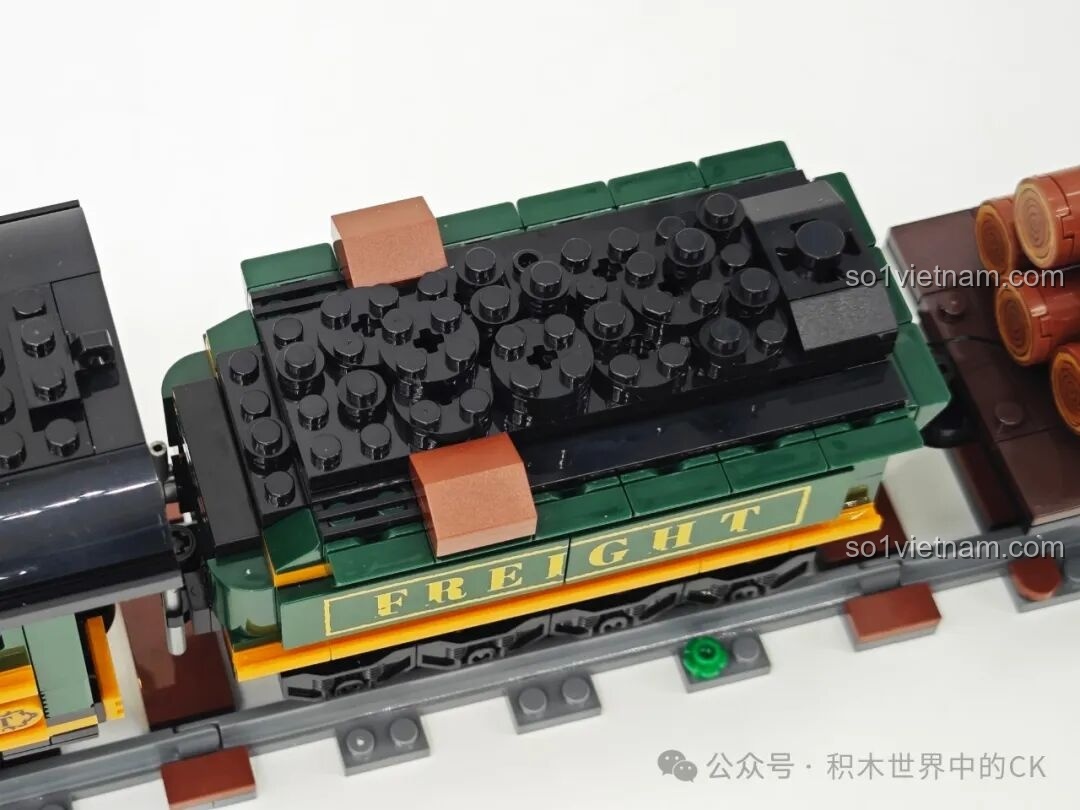 Mô hình tàu hỏa Funwhole F9036 đã hoàn thiện.