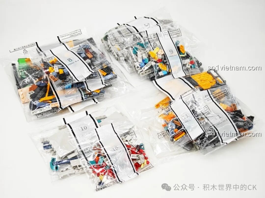 Các túi chi tiết được đánh số từ 8 đến 11 của bộ FunWhole F9042.