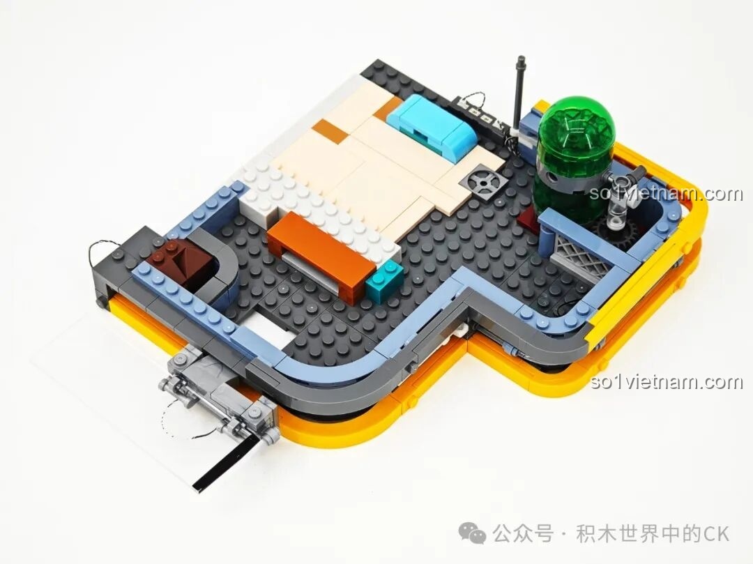 Mô hình FunWhole F9042 Tòa Nhà Căn Hộ Ốc Đảo Neon Thành Phố Cyberpunk đã hoàn thiện, rực rỡ với hệ thống đèn LED xanh tím.