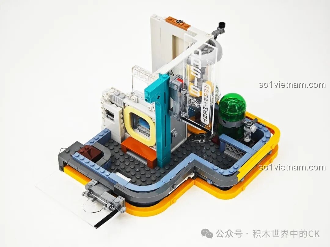 Mô hình FunWhole F9042 Tòa Nhà Căn Hộ Ốc Đảo Neon Thành Phố Cyberpunk từ góc nhìn khác, rực rỡ với đèn LED.