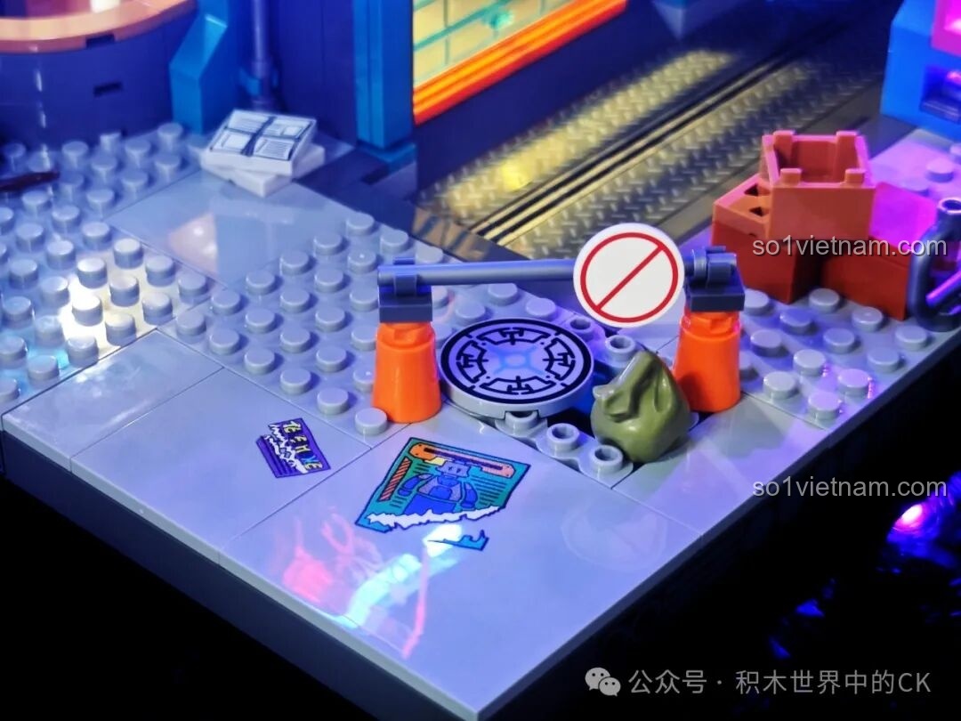 Biển hiệu hình xe máy neon với đèn LED hồng tím của FunWhole F9042.