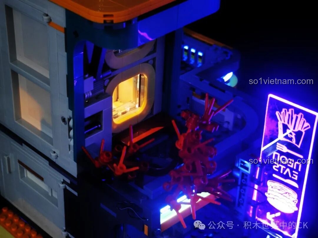 Chi tiết dây đèn LED được giấu kín trong cấu trúc của FunWhole F9042.