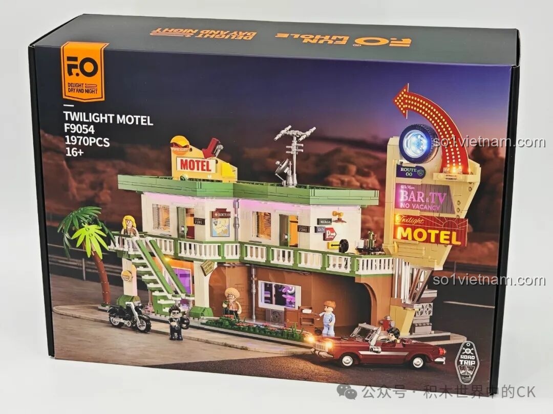 Mặt trước hộp đồ chơi lắp ráp Funwhole F9054 Nhà nghỉ ven đường, thiết kế retro thập niên 70