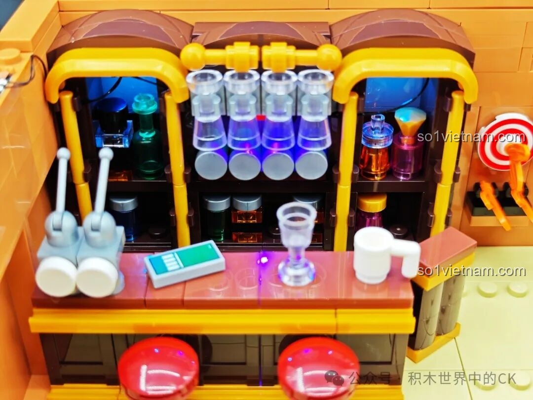 Mô hình Funwhole F9054 Nhà nghỉ ven đường khi bật đèn