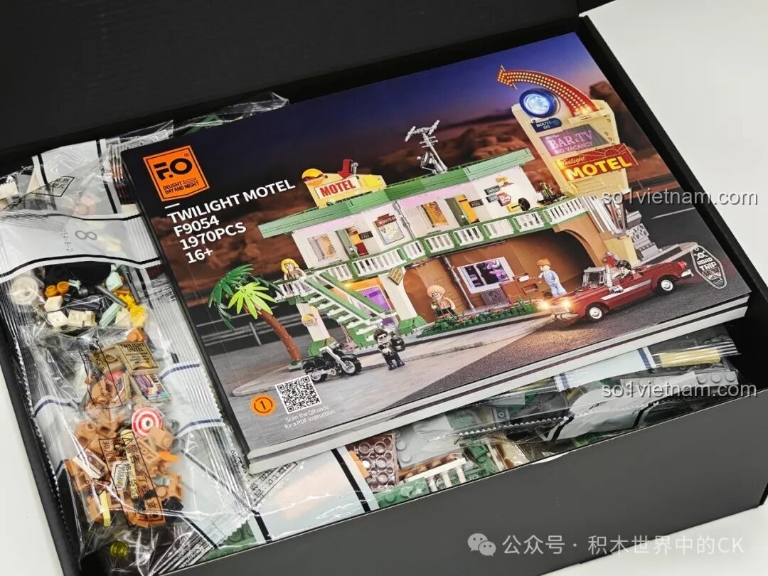Mở hộp đồ chơi lắp ráp Funwhole F9054 Nhà nghỉ ven đường, sách hướng dẫn và các túi chi tiết