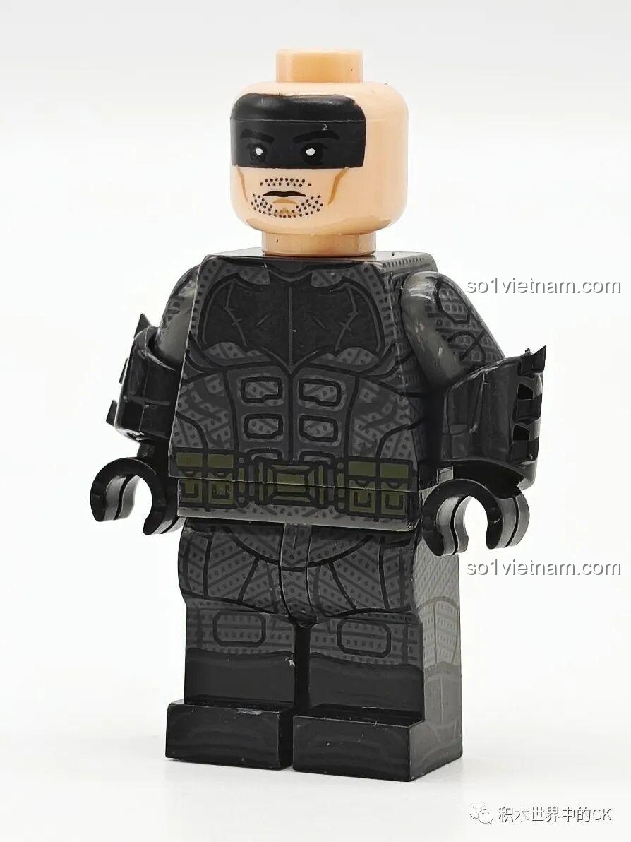 Chi tiết mặt trước của nhân vật General Zod trong bộ G0123