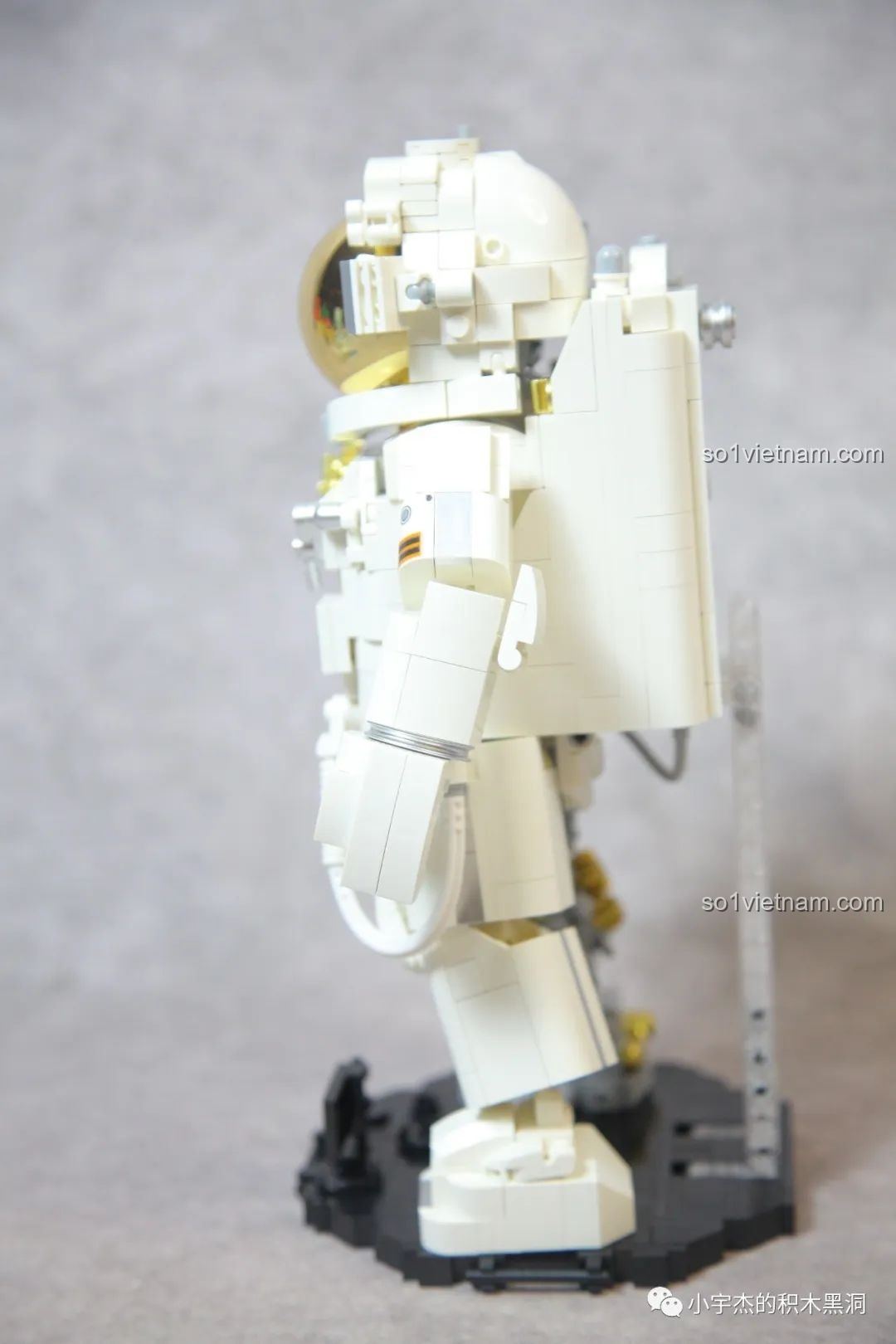 Thêm một thành viên mới vào bộ sưu tập phi hành gia, tạo nên một đội quân hùng hậu và đa dạng.