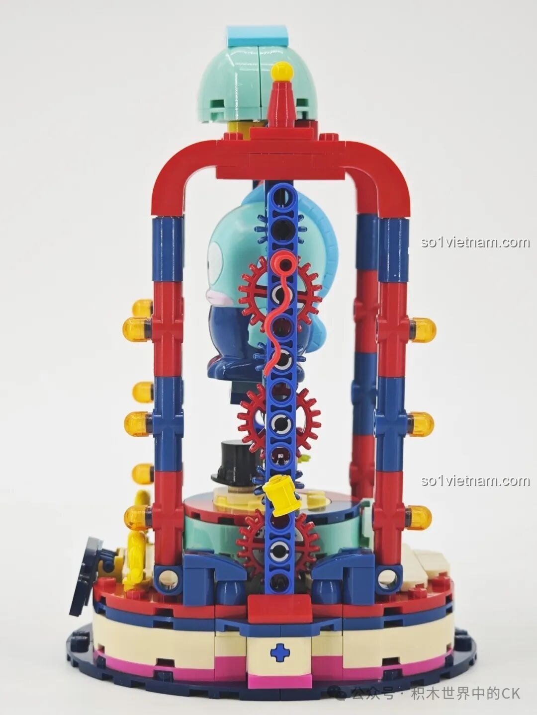 Góc nghiêng mô hình Keeppley K20854 Sanrio Hangyodon Sân Khấu Xiếc Cá Bay, khoe chi tiết trang trí.