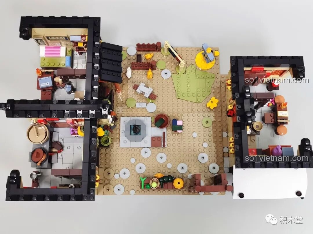 Góc nhìn từ trên xuống của bộ lắp ghép Khách Điếm Đồng Phúc - Sân Sau, thấy rõ cách bố trí các khu vực.