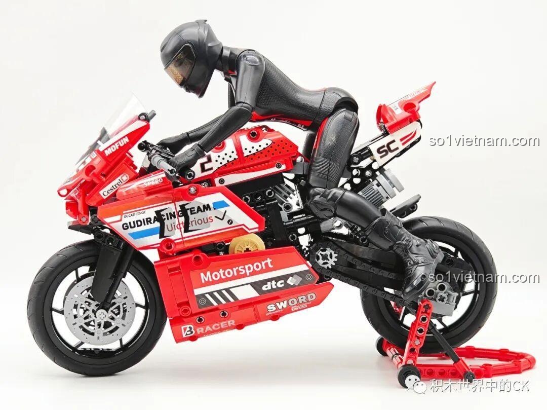 Quá trình lắp ráp GUDI 70007 