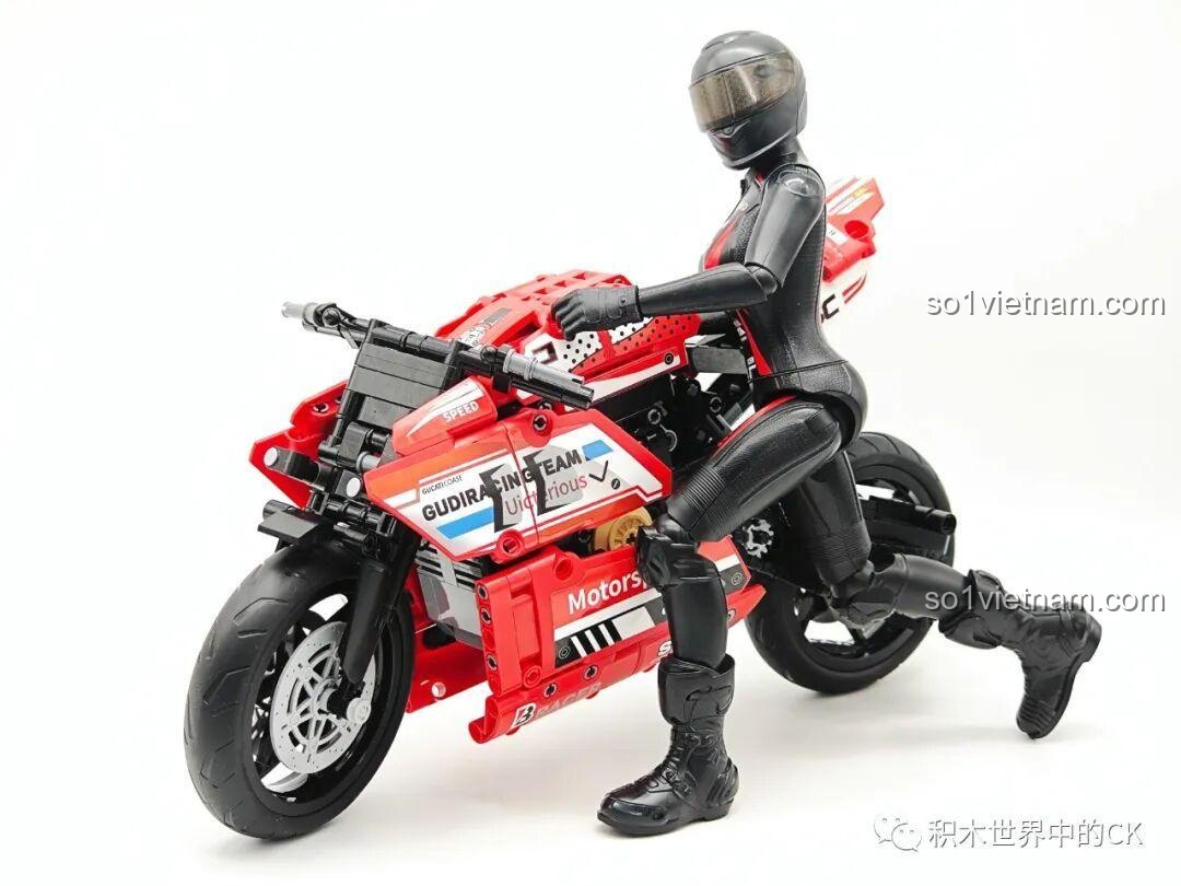 Quá trình lắp ráp GUDI 70007 