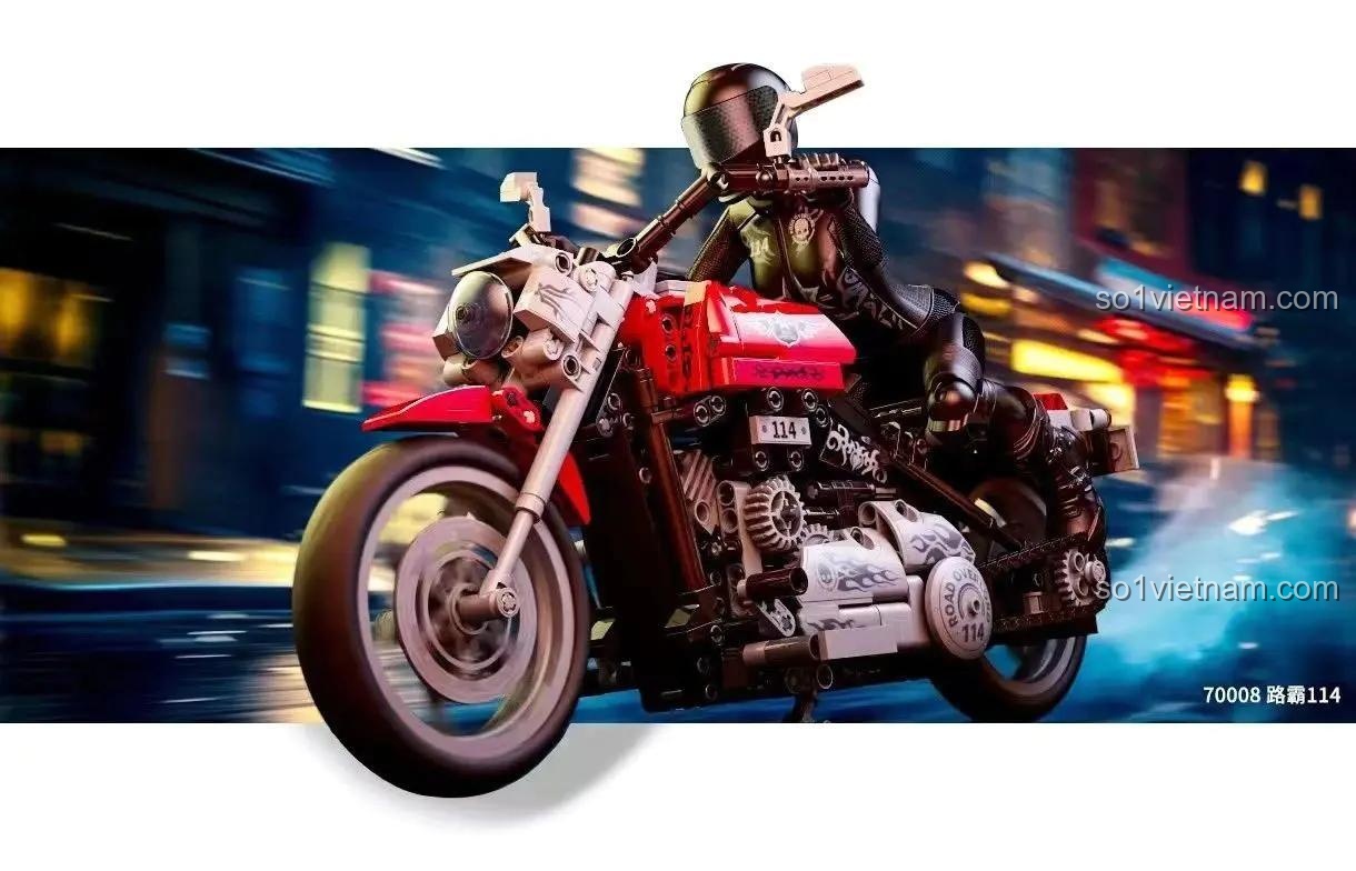 Mô hình xe máy Road Buster 114 đang chạy trên đường phố, bộ đồ chơi lắp ghép Technic 896 chi tiết
