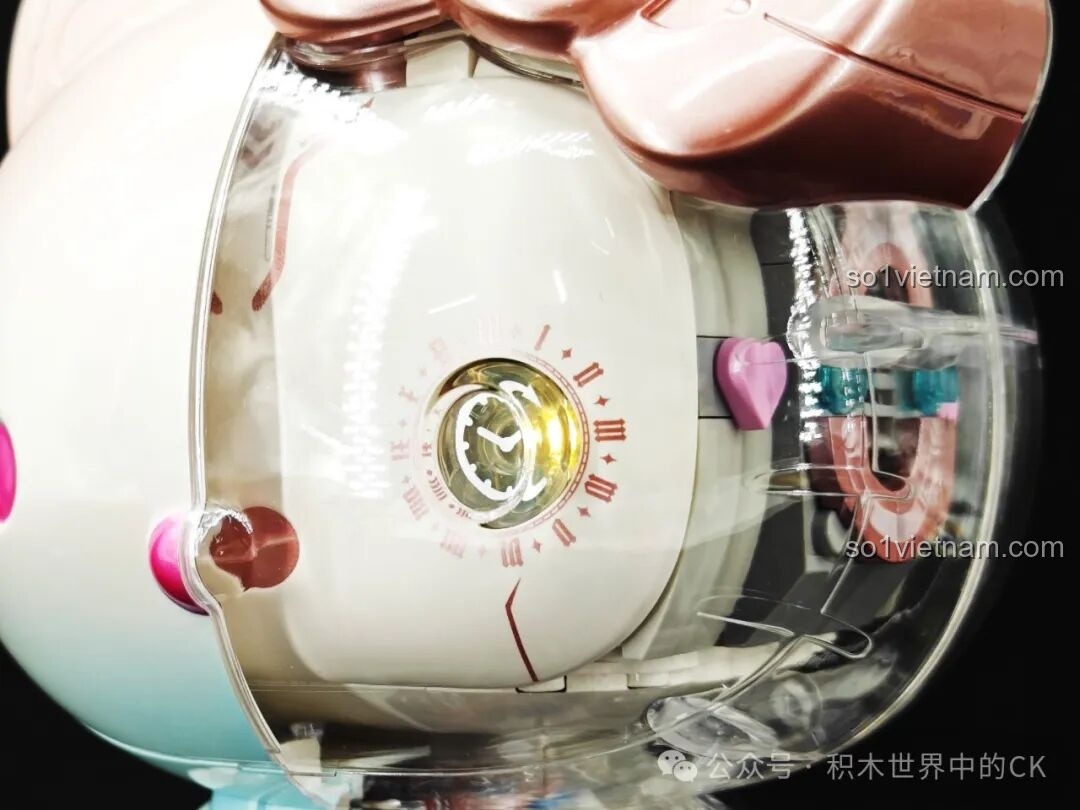 Chi tiết phần thân mô hình Hello Kitty Bạc Kim Đại Thể TOP TOY