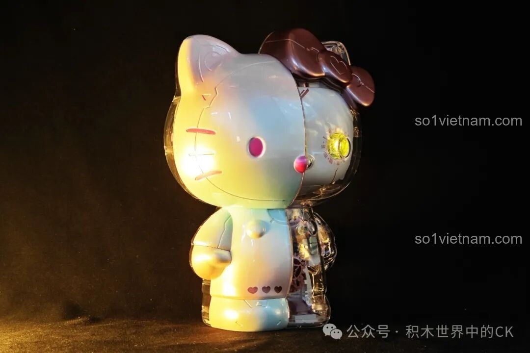 So sánh mô hình Hello Kitty Bạc Kim Đại Thể TOP TOY với phiên bản khác