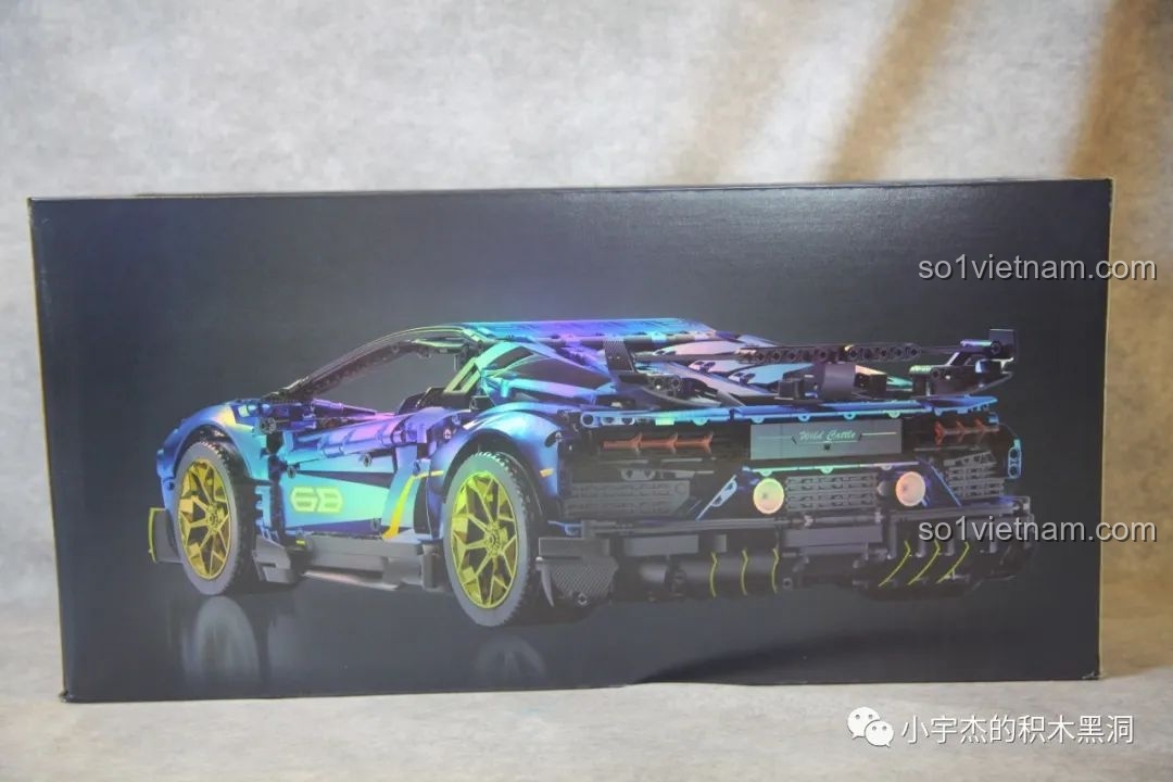 Phần đuôi xe hầm hố của Lamborghini SVJ được thể hiện trên hộp K-box 10520, khoe trọn bộ khuếch tán và ống xả.