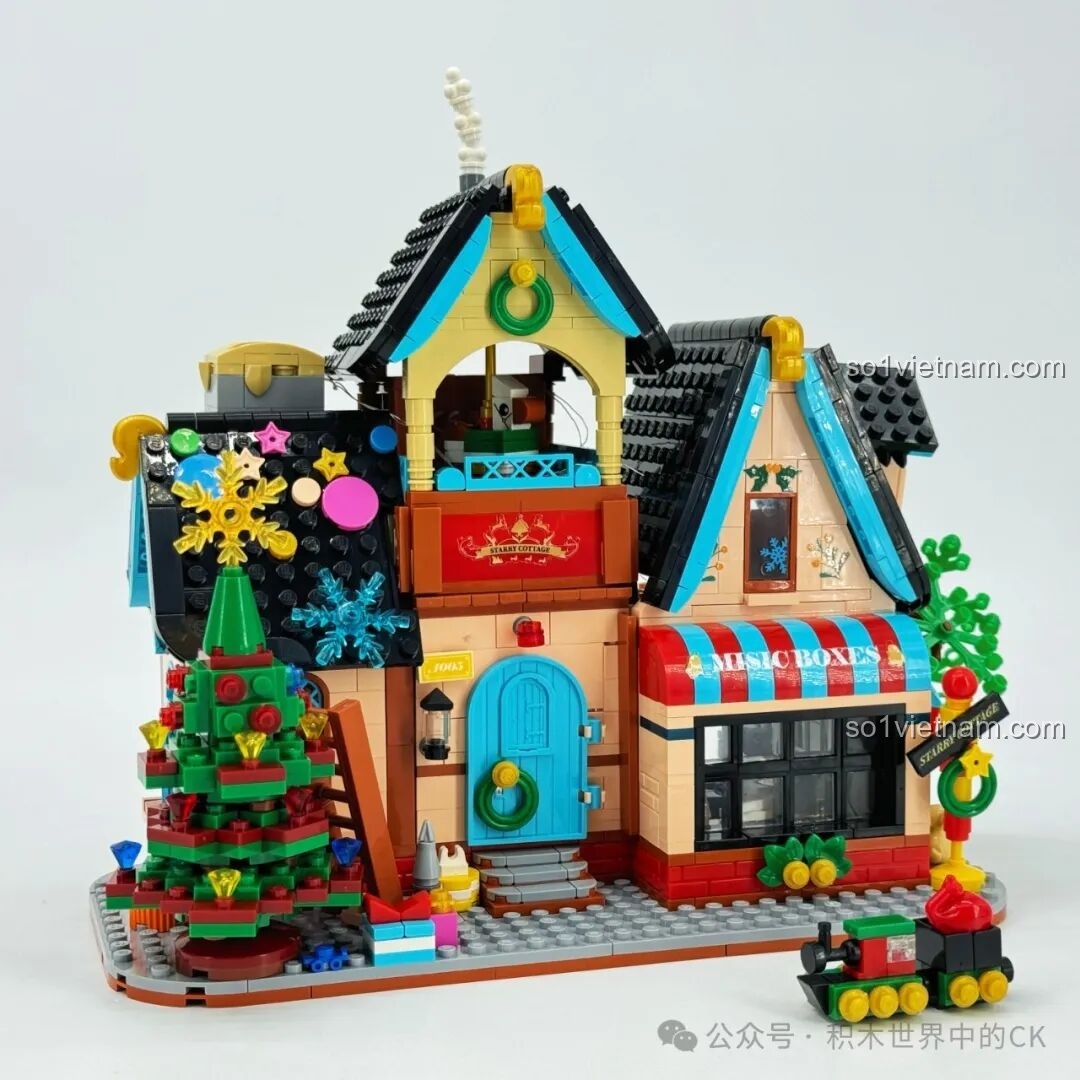 Mô hình ZHEGAO 613005 Ngôi Nhà Tinh Tú sau khi hoàn thiện phần khung chính và cây thông Noel.