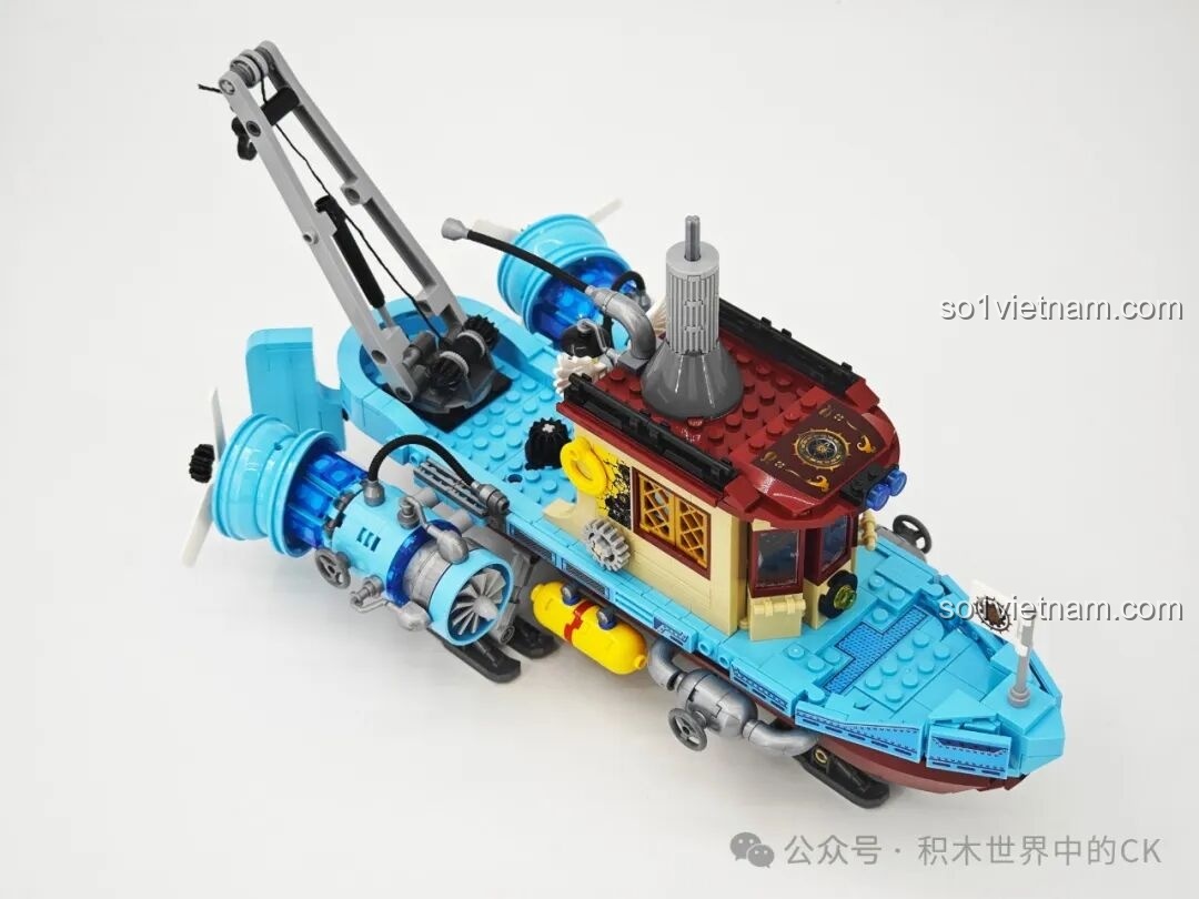 Hoàn thiện phần thân dưới và cabin của Phi Thuyền Cơ Khí Steampunk ZHEGAO 958015, các chi tiết máy móc hiện rõ.