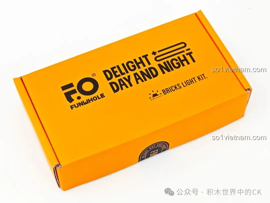 Hộp đựng bộ đèn LED riêng biệt của FunWhole F9021, có logo 