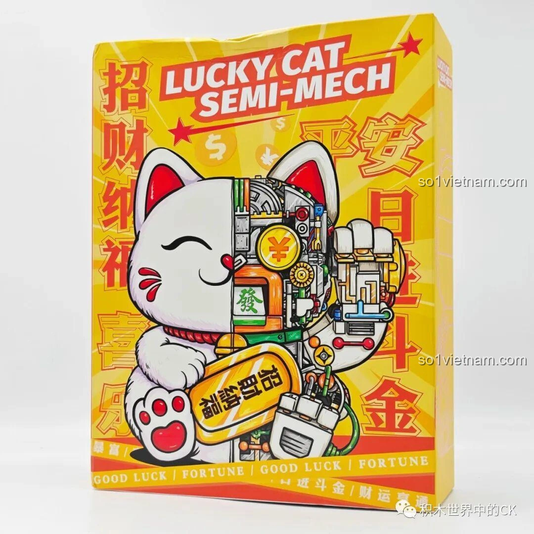 Hộp đồ chơi lắp ghép Mèo Thần Tài Nửa Robot NiceBrick 200619 với thiết kế độc đáo, nửa truyền thống nửa cơ khí, thu hút sự chú ý của bé trai 6 tuổi.