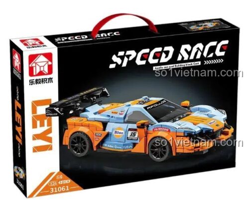 Hộp đựng bộ lắp ghép xe đua thể thao 31061 của 乐毅积木, hình ảnh xe đua trên nền đen, đồ chơi cho bé trai