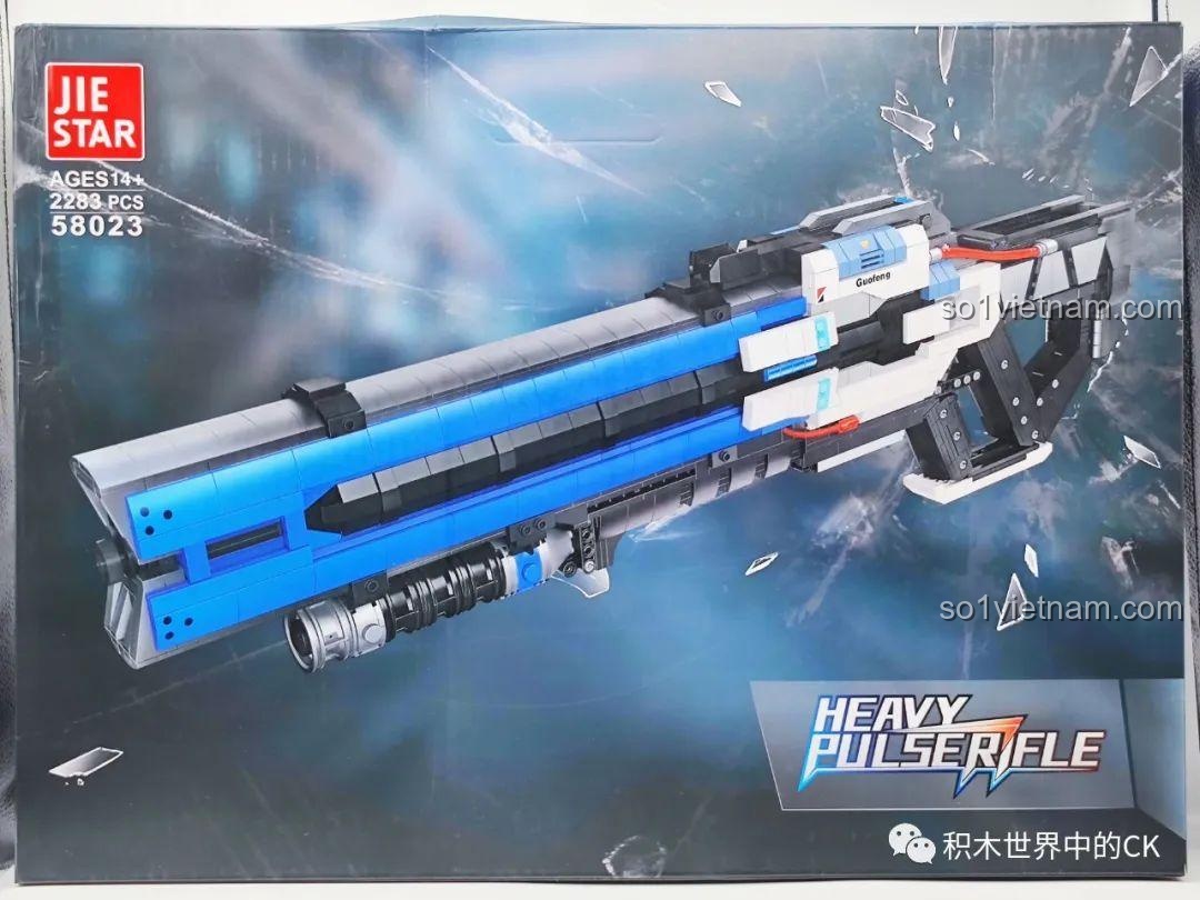 Mặt trước hộp bộ lắp ráp JIESTAR 58023 Súng của Soldier: 76, hiển thị hình ảnh sản phẩm hoàn thiện với tông màu xanh và đen.