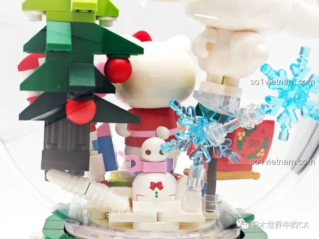 Cận cảnh người tuyết và xe trượt tuyết trong Hộp Nhạc Giáng Sinh Ước Nguyện Sanrio Characters K20836.