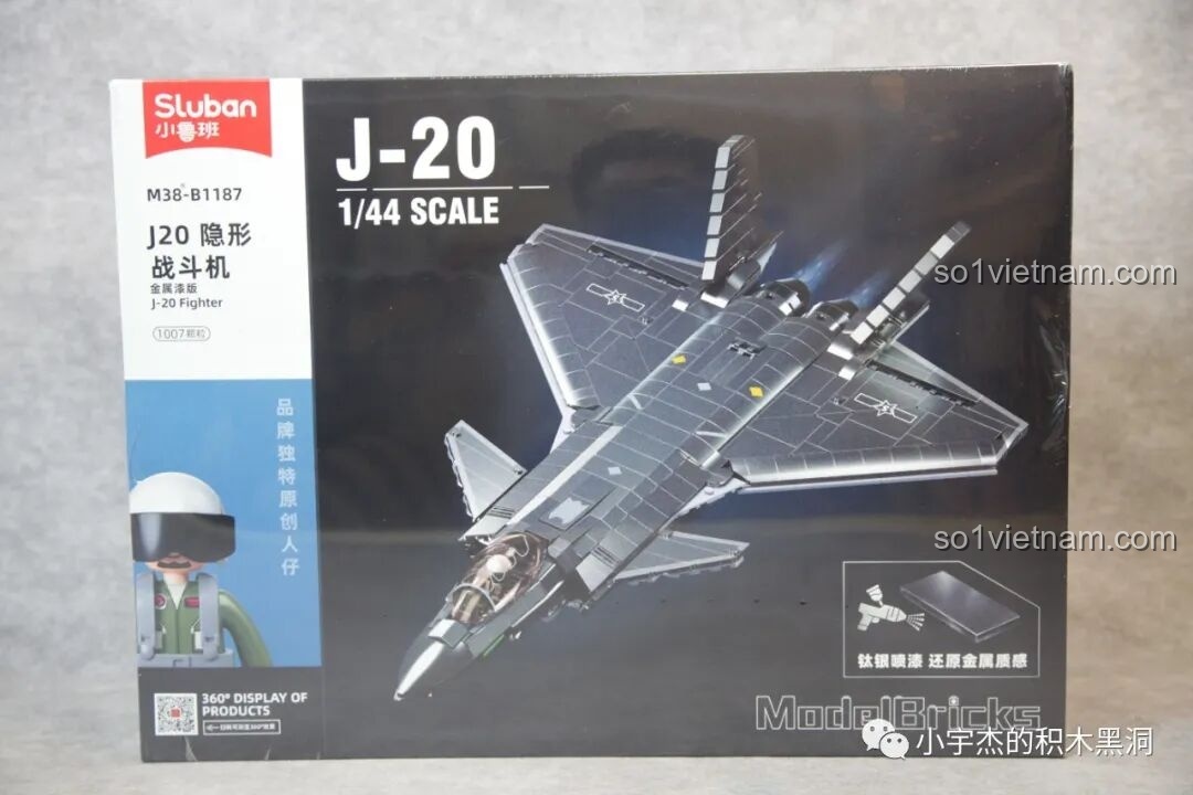 Hộp bộ lắp ghép Sluban J-20 M38-B1187 Tiêm Kích Tàng Hình Sơn Kim Loại, hiển thị mô hình máy bay J-20 tỉ lệ 1:44 với 1007 chi tiết.