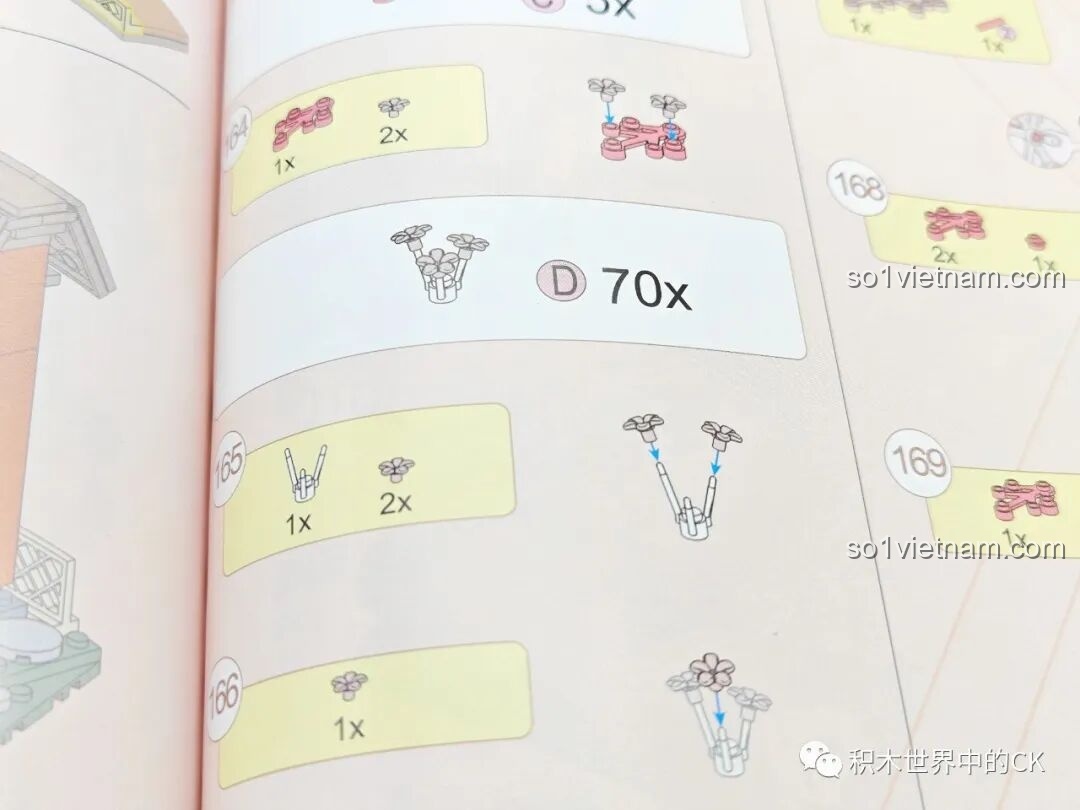 Hướng dẫn chi tiết cách lắp hàng trăm bông hoa anh đào nhỏ xíu cho bộ xếp hình Keeppley K20901.