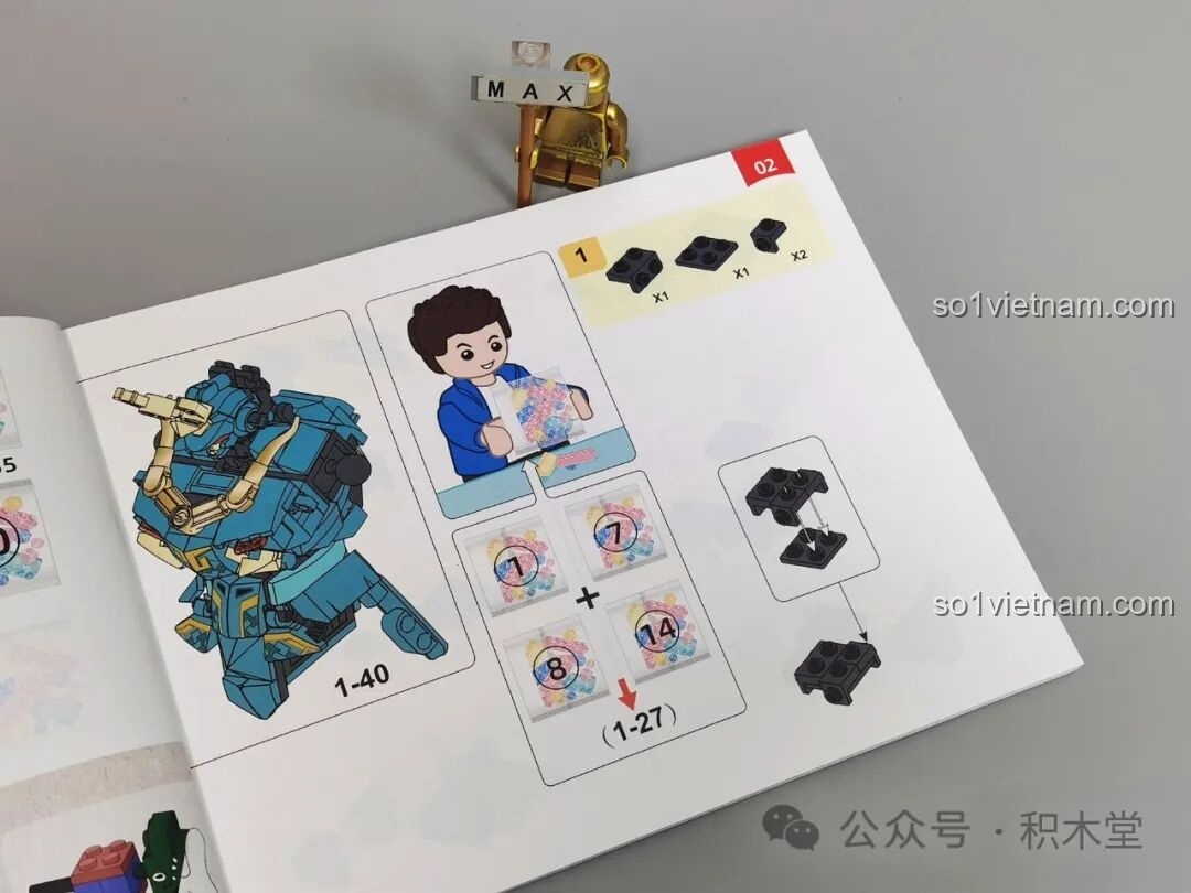 Một trang hướng dẫn lắp ráp của Sluban M38-B1235 cho thấy cần kết hợp nhiều túi mảnh ghép cho một bước. Bộ lắp ghép Mô hình Thanh Long M38-B1235 giá tốt.