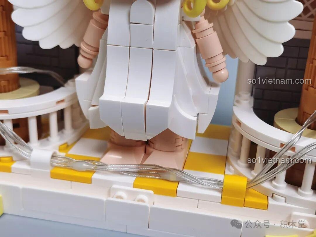 Mô hình thiên thần iambrick 30101 Thâm Uyên Kính: Bạch Hủy Chi Quang khi bật đèn