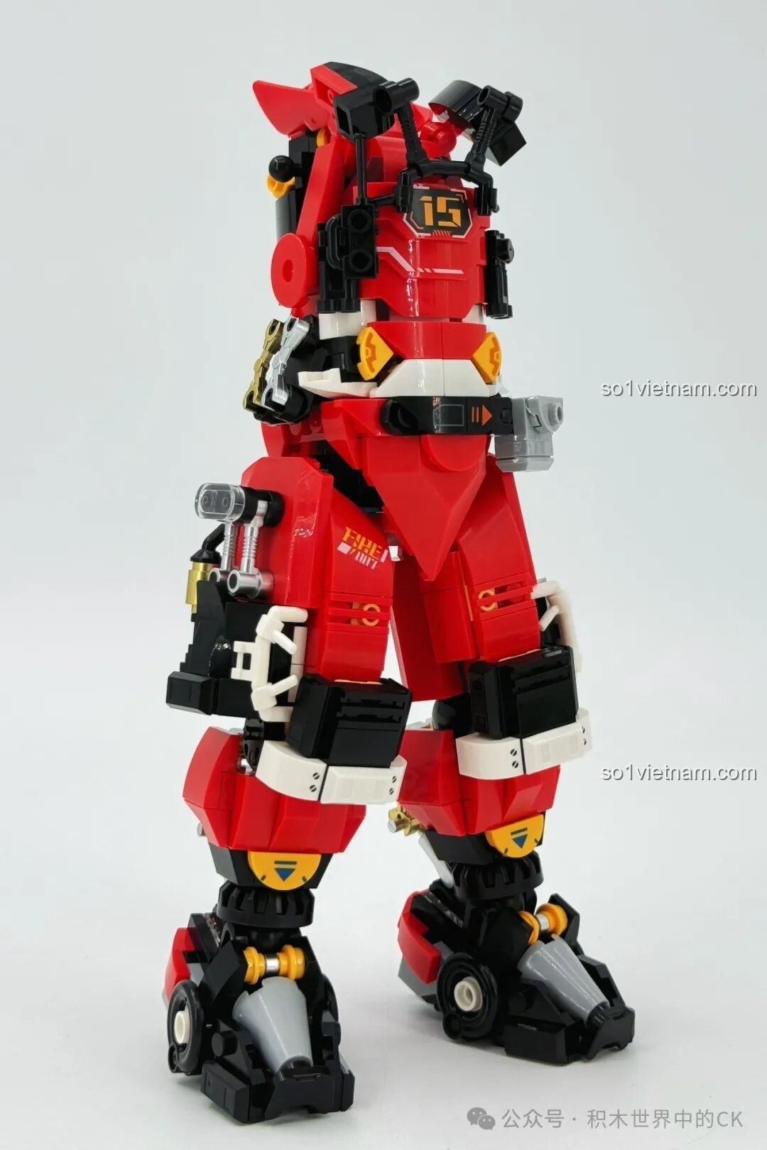 Mô hình Robot Cứu Hỏa Phá Vỡ Giới Hạn iBlock ib1101 đã hoàn thành, nhìn từ phía trước.