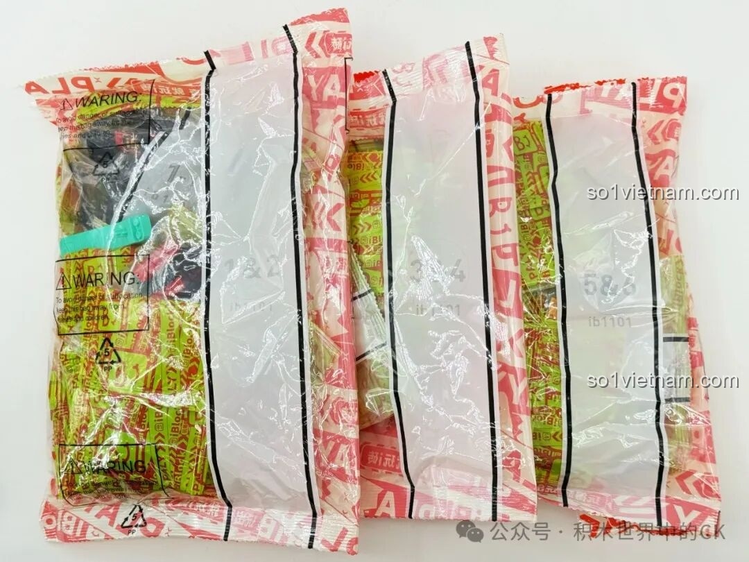 Các túi đựng chi tiết được đánh số cẩn thận của bộ lắp ghép iBlock ib1101 Robot Cứu Hỏa Phá Vỡ Giới Hạn.