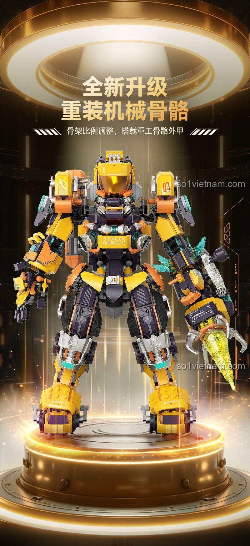 Mô hình iBlock ib1104 Mecha Công Trình Hạng Nặng trên bệ trưng bày, thể hiện khung xương cơ khí được nâng cấp hoàn toàn.