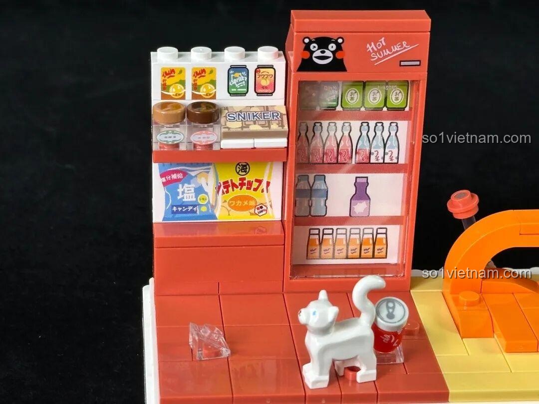 Chi tiết bánh mì kẹp thịt và nước ngọt trong bộ inbrixx Kumamon 880038.