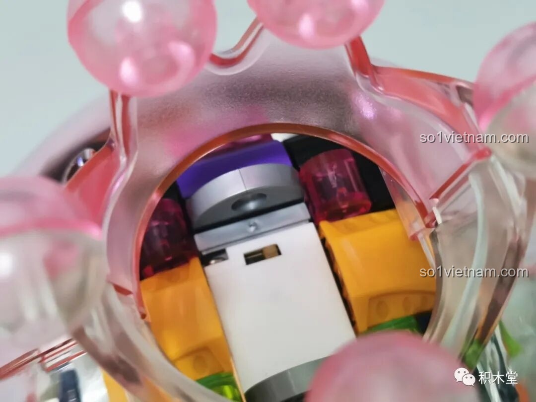 Chi tiết phần thân tròn của JAKI X Mixue Siêu Tuyết Vương