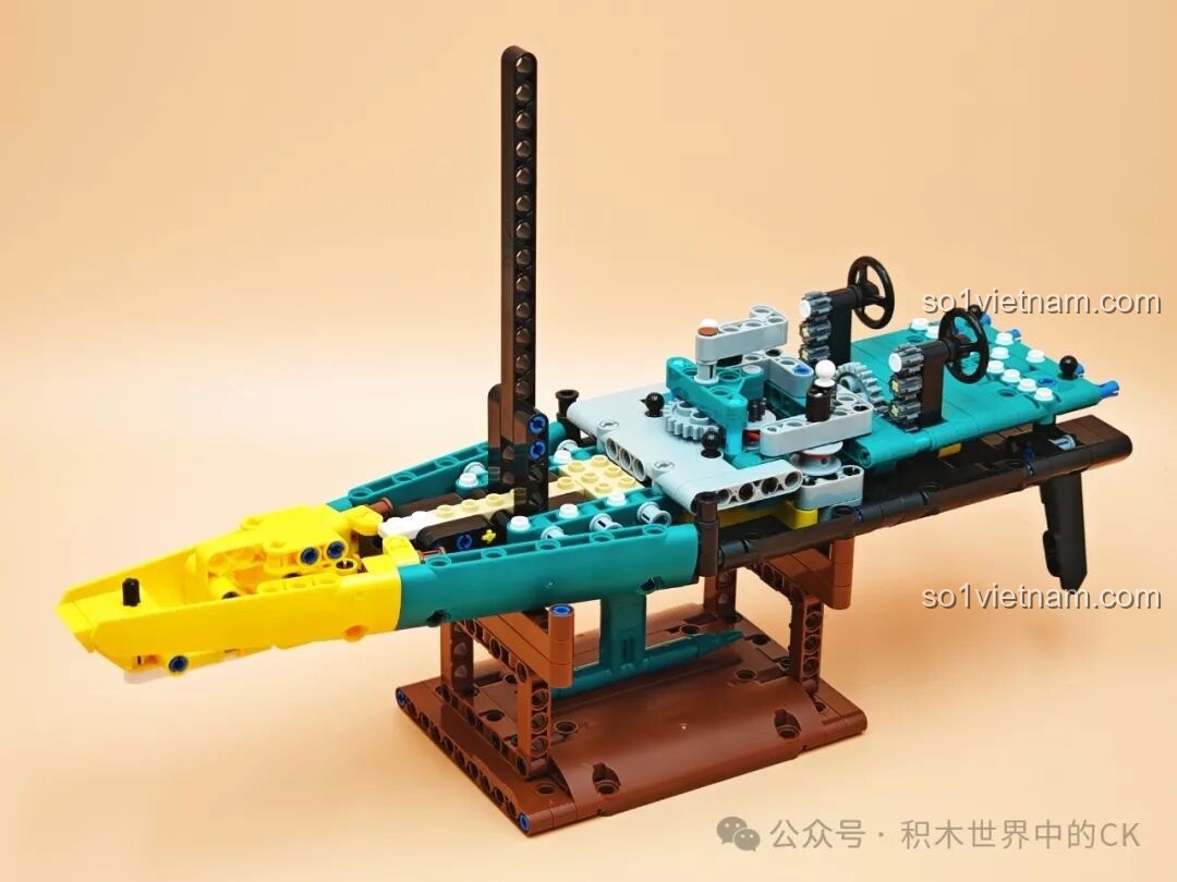 Phần thân tàu đang dần hình thành trong quá trình lắp ráp JIESTAR 58123