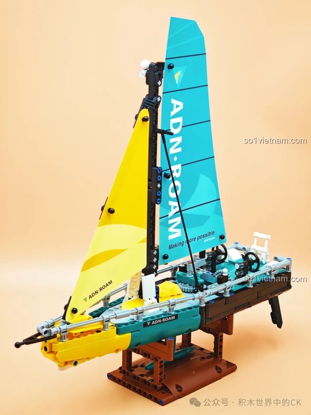 Mô hình Thuyền Buồm Vượt Biển JIESTAR 58123 hoàn thiện với cánh buồm xanh